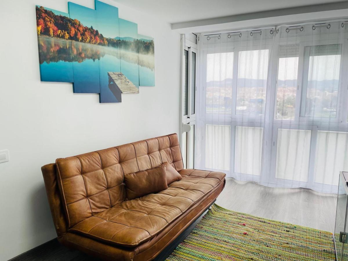 Barca 5 New Beach Apartment Sant Adria de Besos Exterior photo