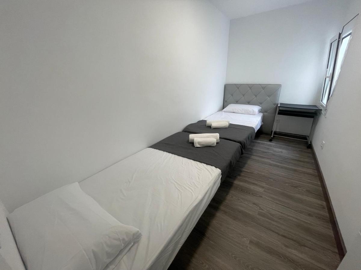 Barca 5 New Beach Apartment Sant Adria de Besos Exterior photo
